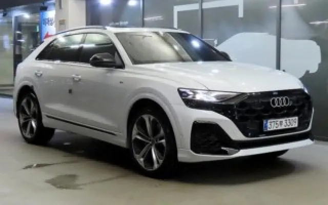 수원수입중고차직거래사이트 Q8 55 TFSI 콰트로 프리미엄 매물 사진 13 - 2026/01 3,137km