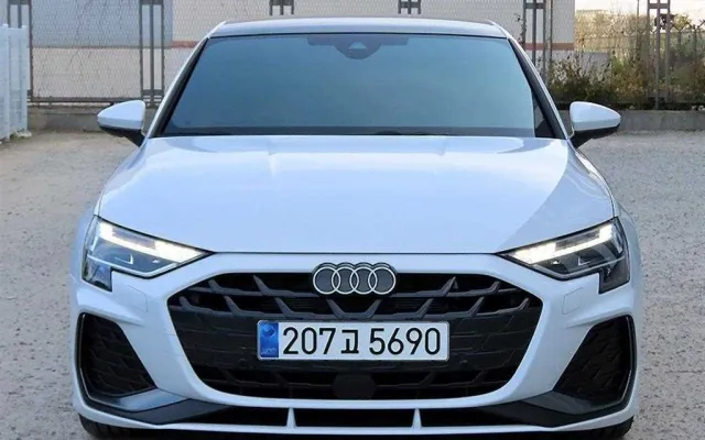 수원수입중고차직거래사이트 A3(8Y) 40 TFSI 매물 사진 9 - 2025/05 1,206km